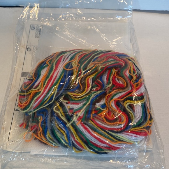 NIP & Vintage 1987 Needlecraft - XMAS Toy Store - Picture 5 of 5